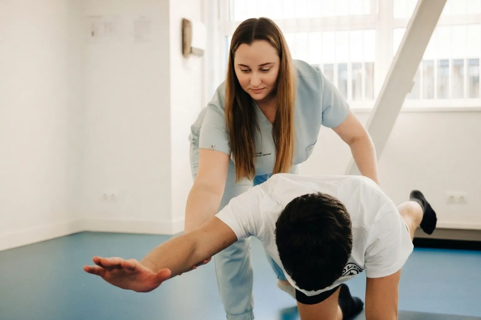 Rééducation physique : une IA légère pour suivre les exercices sur tablette